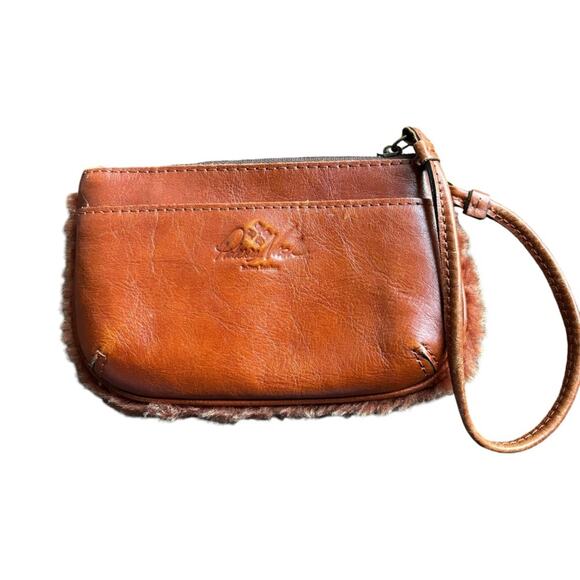 Patricia Nash Piedmont Laser Cut Sherpa Tan Italian Leather Wristlet - Picture 1 of 11